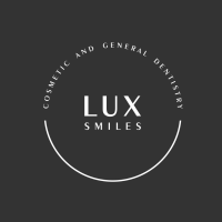 Lux Smiles Logo
